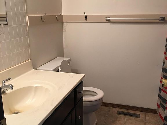 5th image of 3220 W 27th St