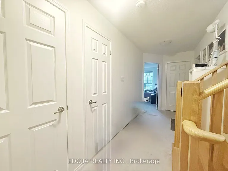 20 Woodstream Dr #3 — Photo 16