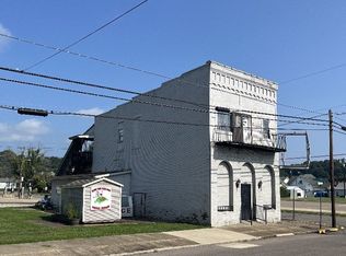 819 S 3rd Ave, Middleport, OH 45760