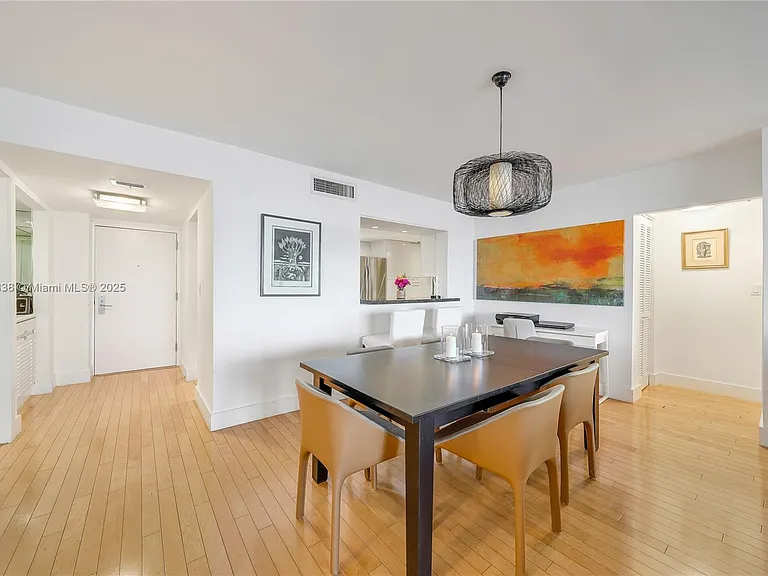 801 N Venetian Dr #903 — Photo 8