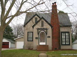 518 Larchwood Dr, Storm Lake, IA 50588