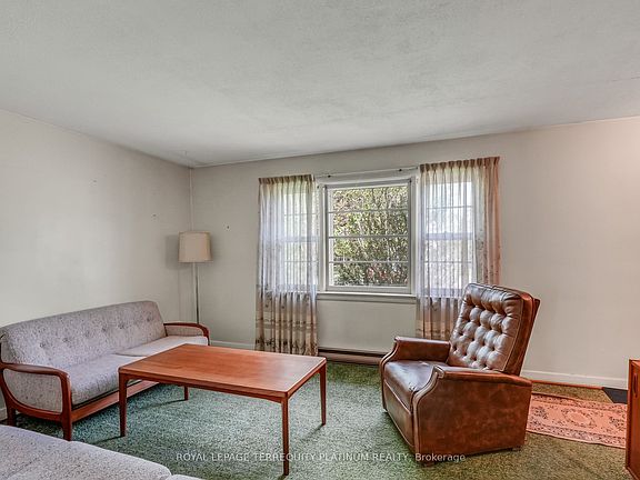 3rd image of 4 Sunray Cres