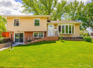 1205 Klein Dr, Streamwood, IL 60107