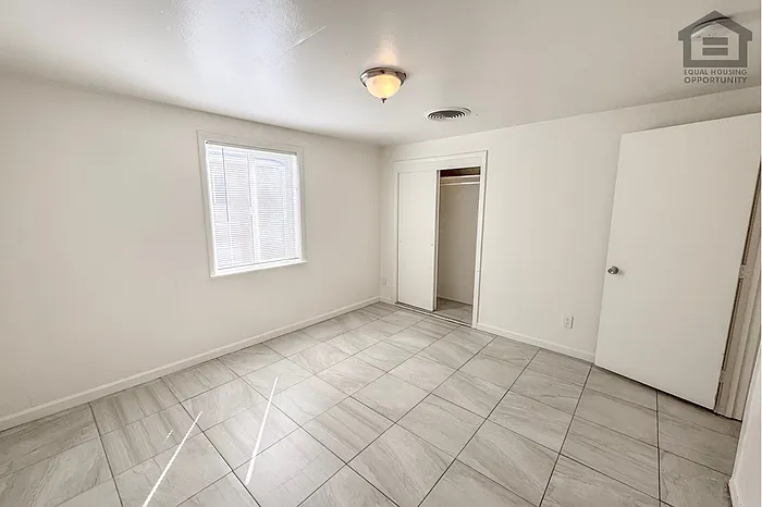 308 E Vogel Ave #3 — Photo 18