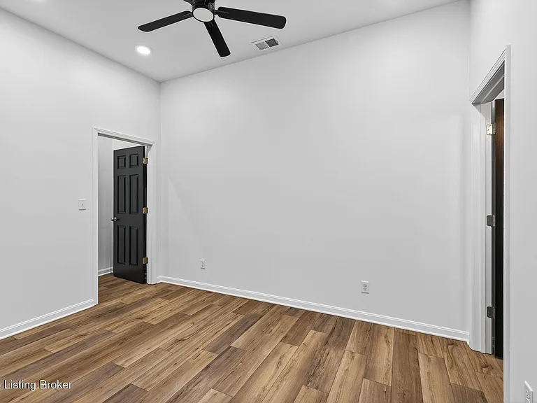 508 Lilly Ave — Photo 8