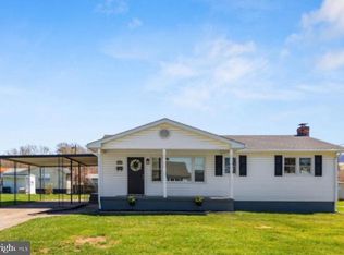 156 N Funk St, Strasburg, VA