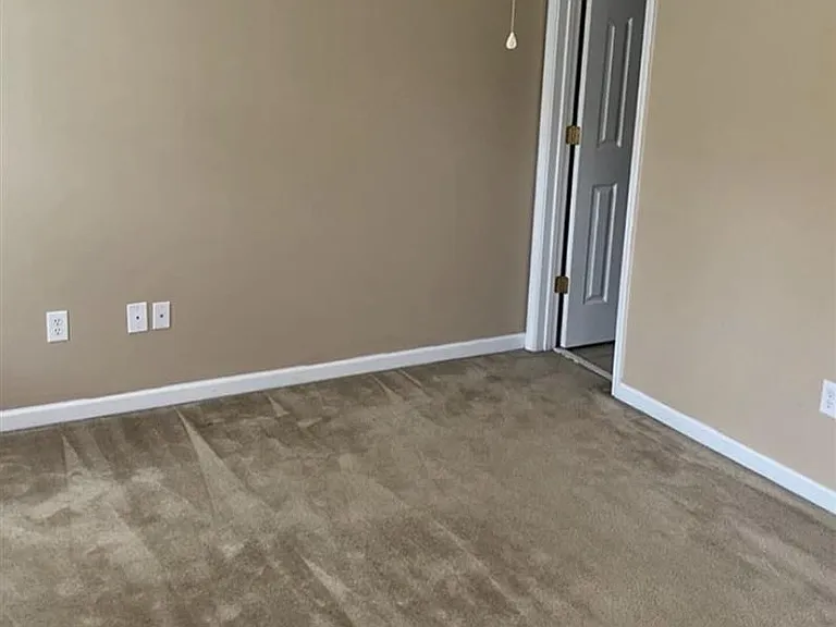 406 S Wilkinson St — Photo 2