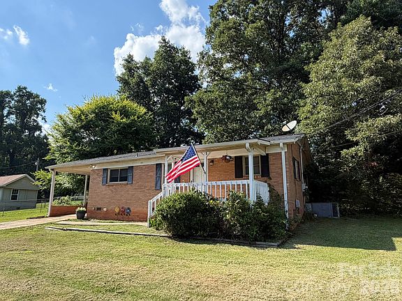 5th image of 121 Randolph Rd