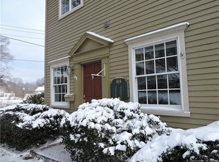 11A N Main St, Essex, CT 06426