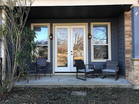 5th image of 1414 Justin Ln #A
