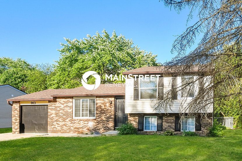 1st image of 913 Woodlark Dr