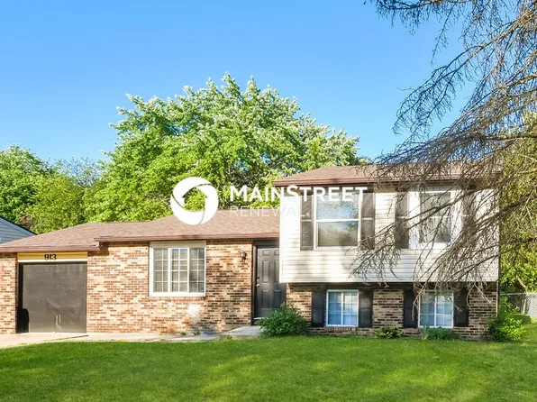 913 Woodlark Dr, Indianapolis, IN 46229