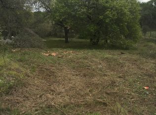 3217 Red Top Hl, Elmendorf, TX 78112