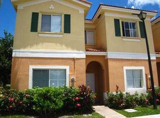 4511 Woodland Cir, Fort Lauderdale, FL 33319