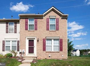 8 Coachlight Dr, Sicklerville, NJ 08081