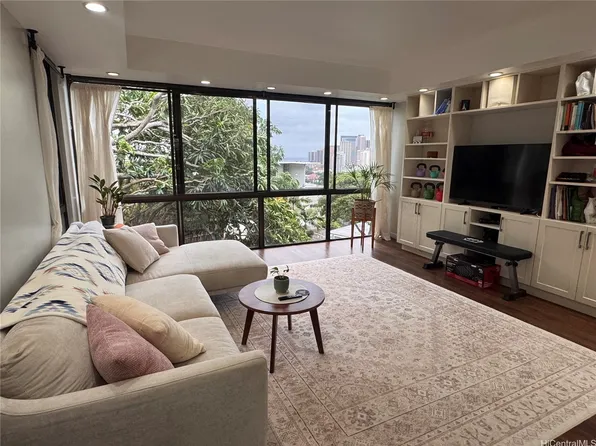 217 Prospect St APT M1, Honolulu, HI 96813