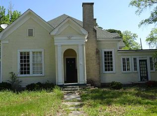 300 N Charlotte St, Fordyce, AR 71742