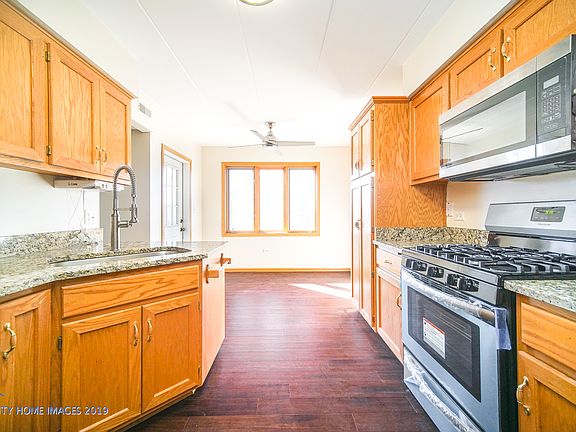 4th image of 13919 W Leamington Dr Unit 807