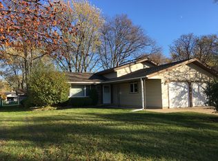 601 S Salem Dr, Schaumburg, IL
