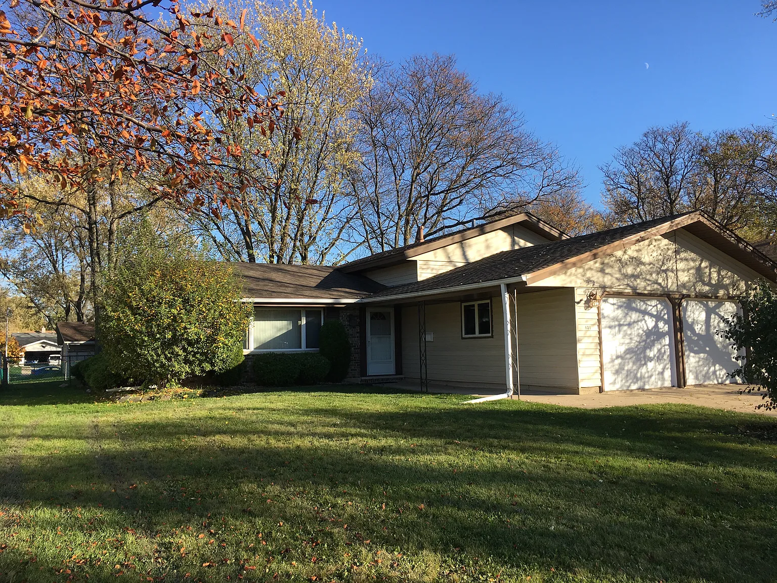 601 S Salem Dr photo 1
