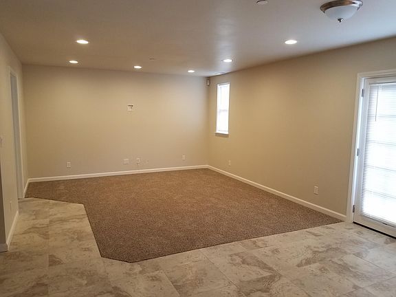 5th image of 3063 California Ave