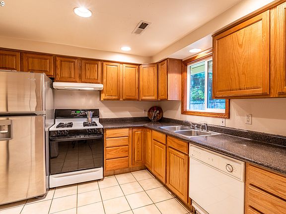 4th image of 14309 NE 50th St