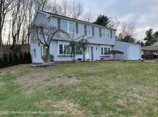 29 Irongate Ln, Aberdeen, NJ 07747