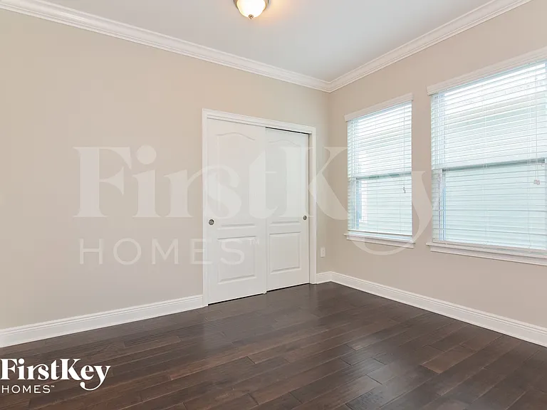 5948 Village Center Dr — Photo 10