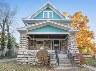 943 W 33rd St, Kansas City, MO 64111