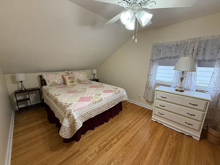 Arbordale Ave — Photo 16