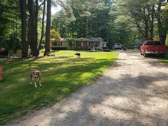 3rd image of 4041 N Francis Shores Ave