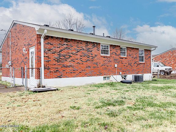 3rd image of 7023 Irewick Way