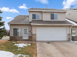 2196 Flamingo Dr, Shakopee, MN 55379