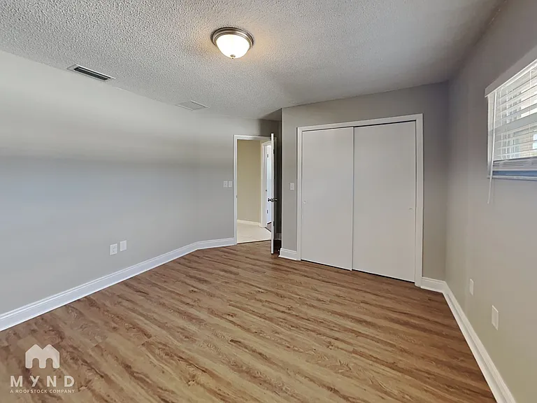 6339 Langston Ave — Photo 10