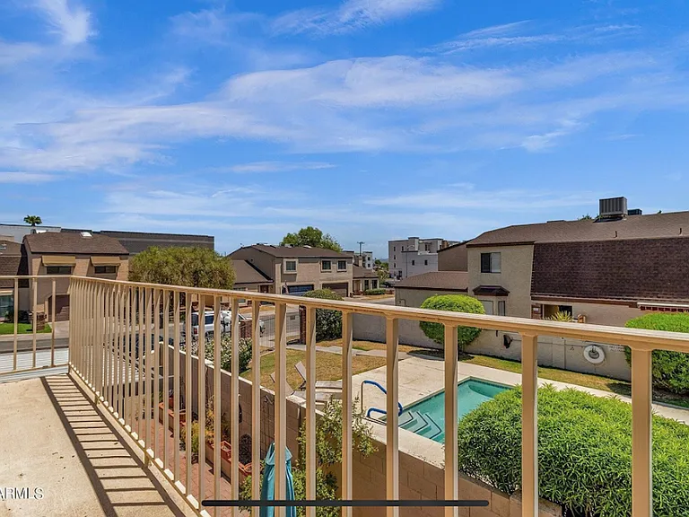2511 E Shaw Butte Dr — Photo 24