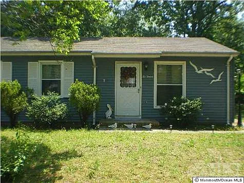 212 W Arverne Ave photo 1