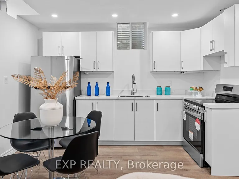 91 Clockwork Dr #BASEMENT — Photo 8