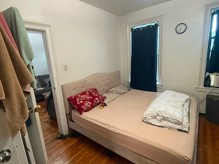 149 Zabriskie St #25 — Photo 7