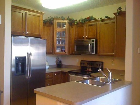 warm kitchenUpgraded appl