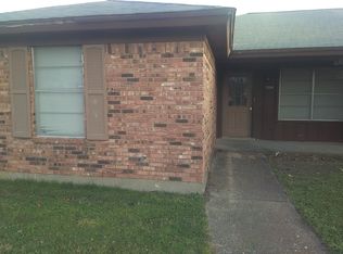 1304 N Nolan River Rd #A-B, Cleburne, TX 76033