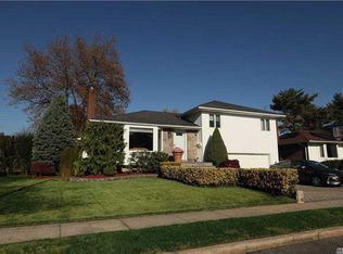 5 Wayland Rd, Plainview, NY 11803