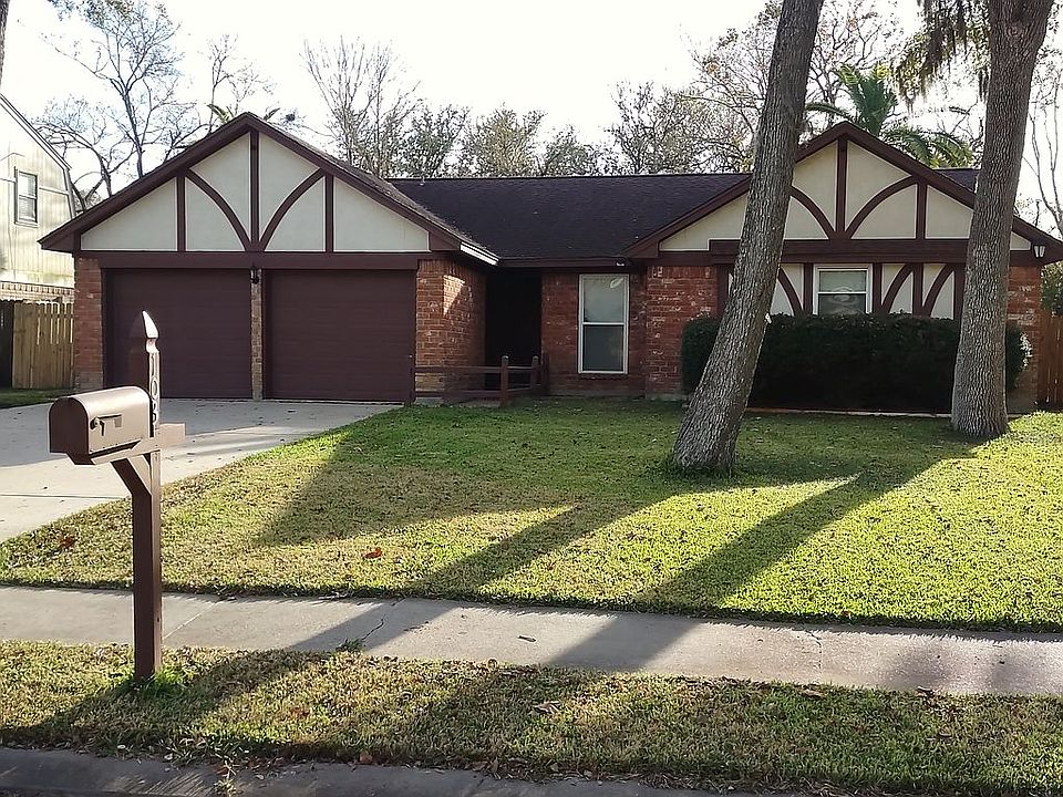 1st image of 103 Cottonwood St