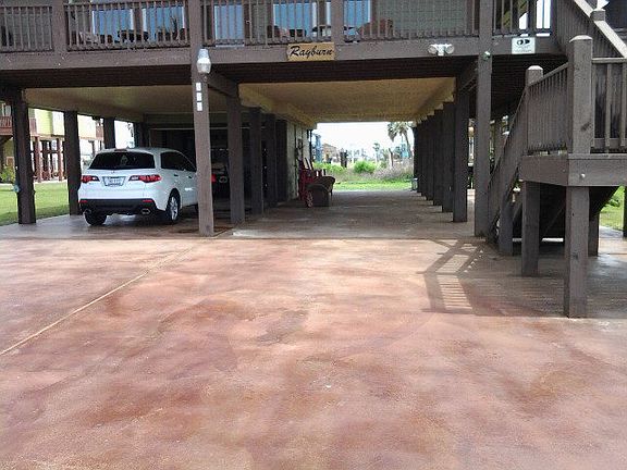 2nd image of 858 Gulfview Dr