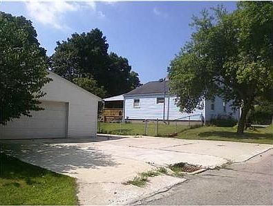 2nd image of 106 Depot St