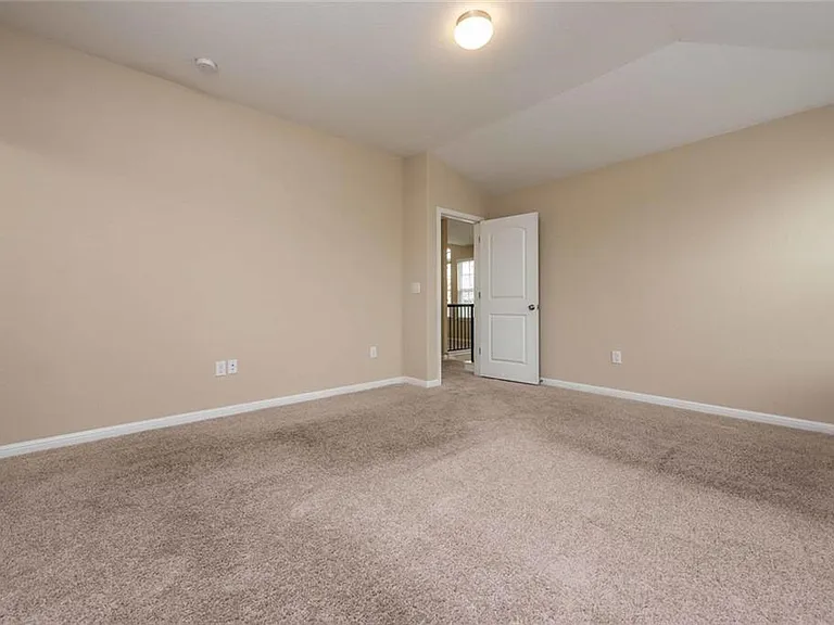 11600 Sewickley Ct S — Photo 24