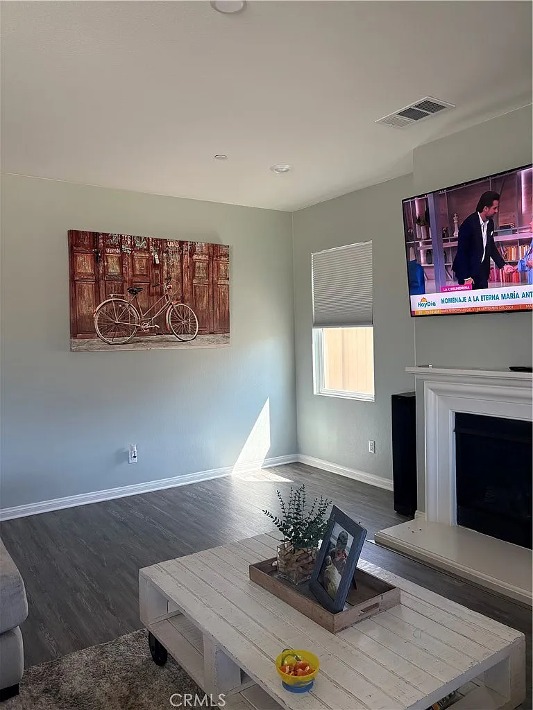 5 bed, 2.5 bath, 3234 sqft, $4,000 — Photo 4
