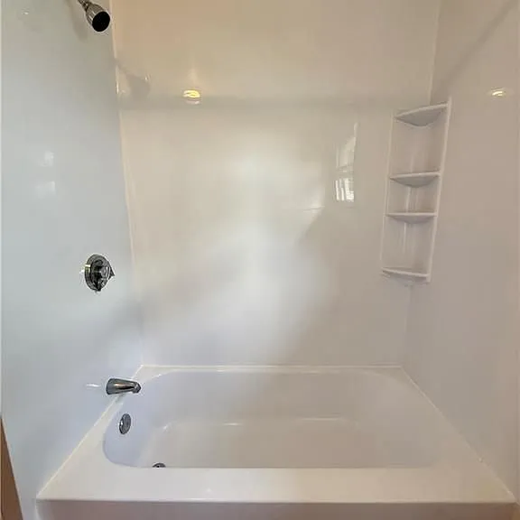 25 Thurston Ave — Photo 11