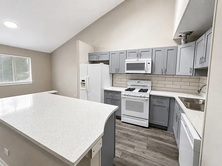 56 Century Dr — Photo 10