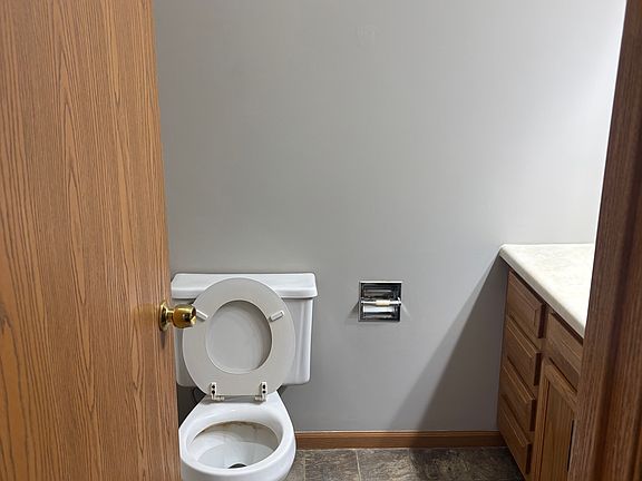 4th image of 1119 Teaberry Ln