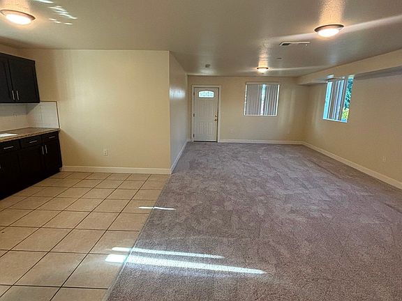 5th image of 213 W 82nd St